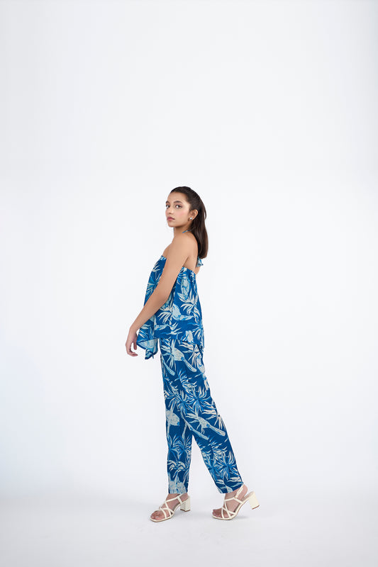 Chic halter neck tie-up top with pants
