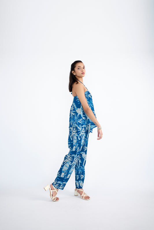 Chic halter neck tie-up top with pants