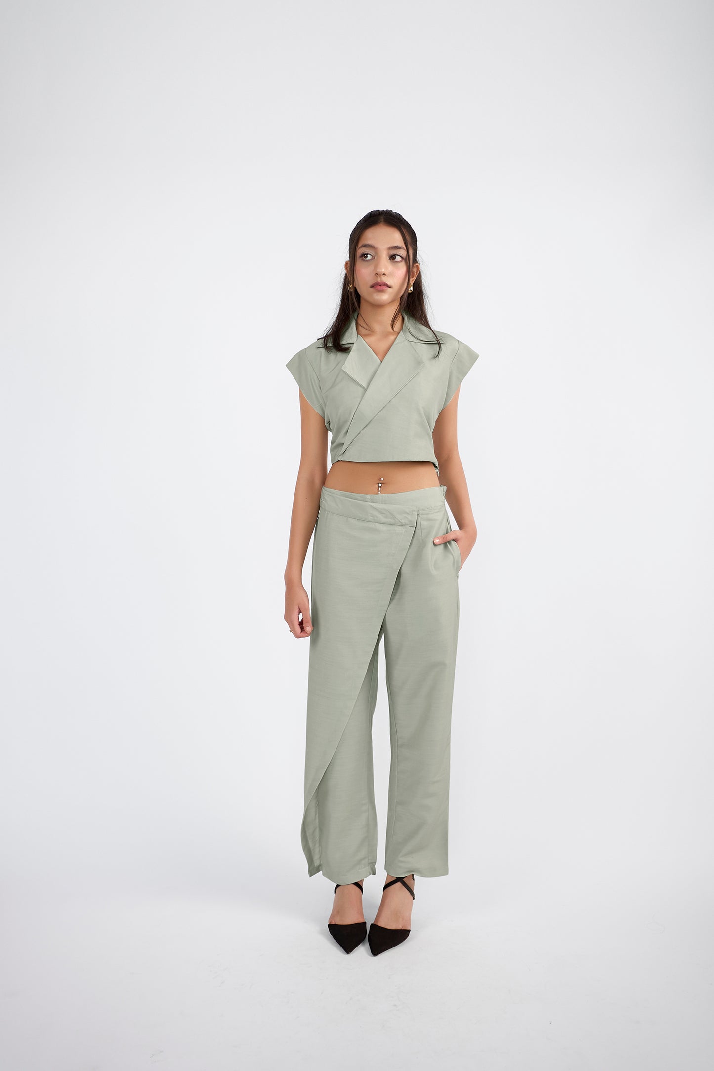 Crop top paired with Korean pants