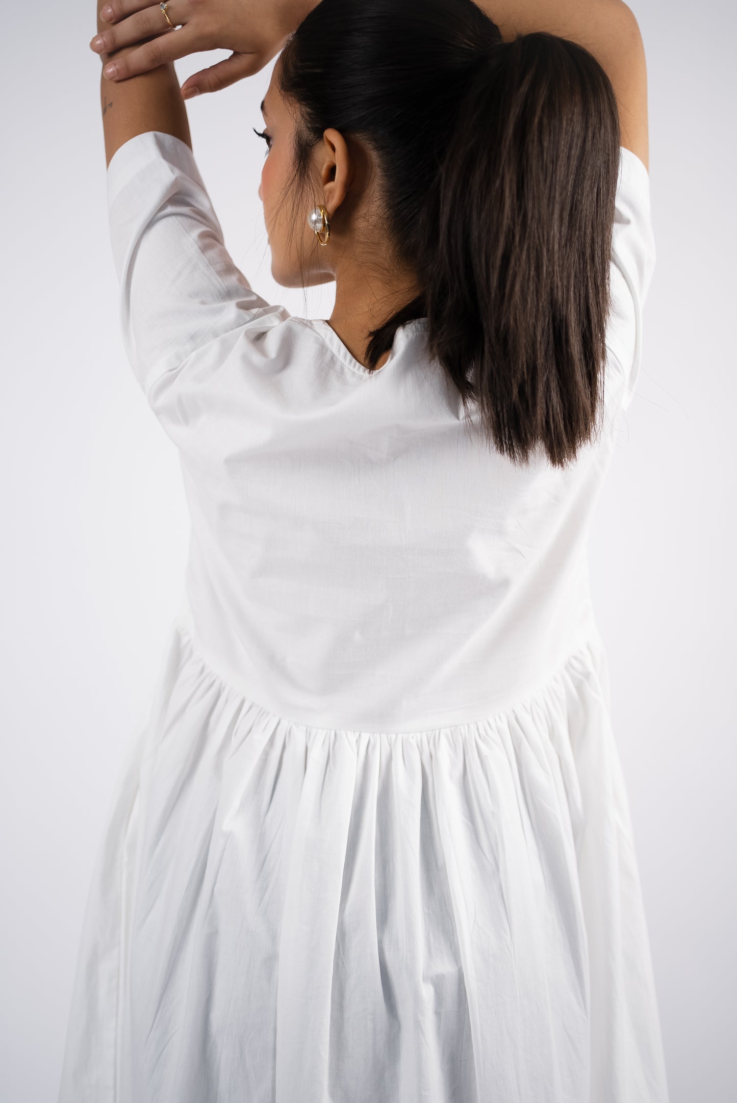 V-neck white casual midi dress