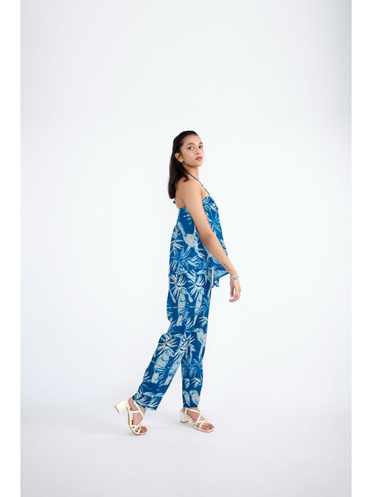 Chic halter neck tie-up top with pants