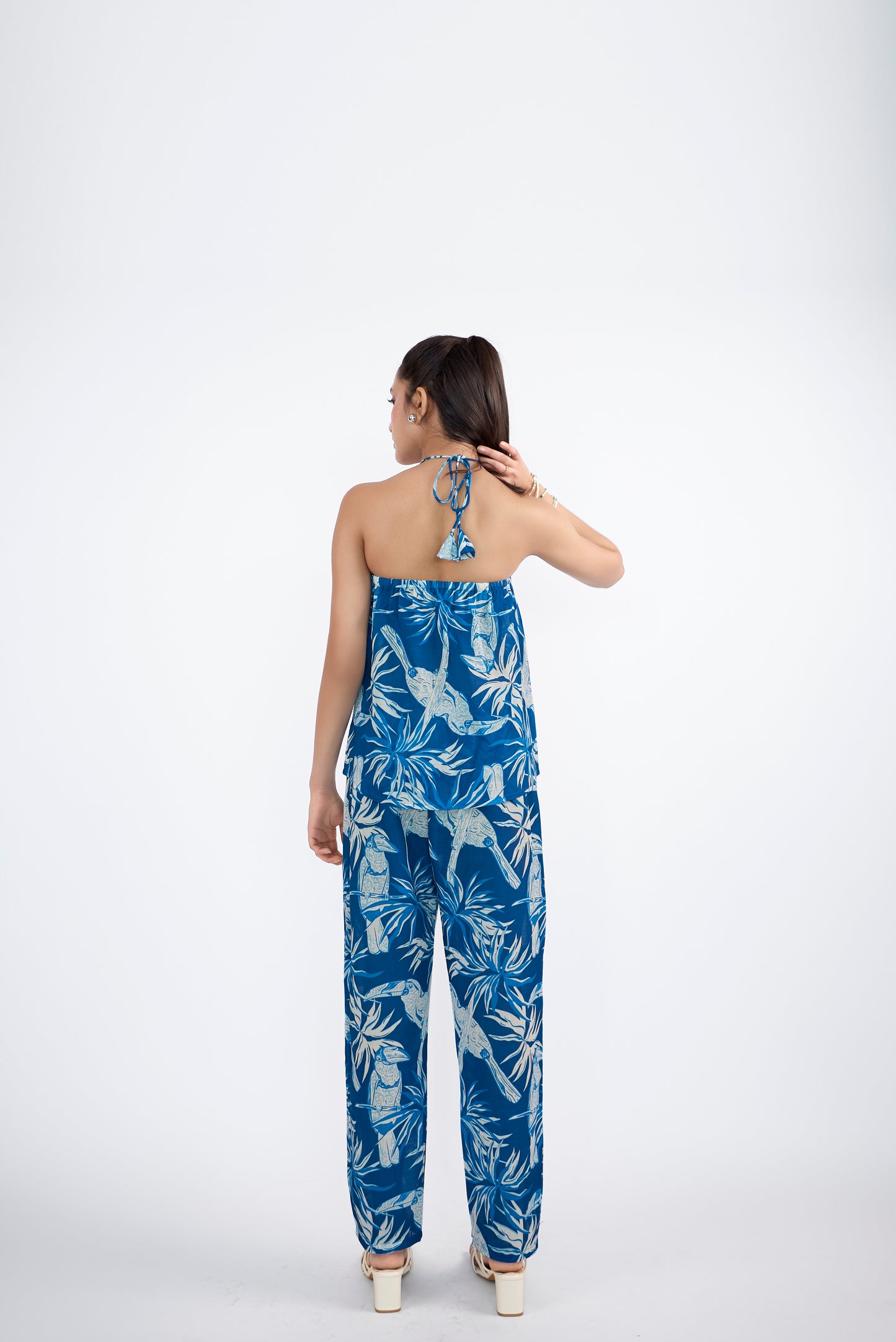 Chic halter neck tie-up top with pants