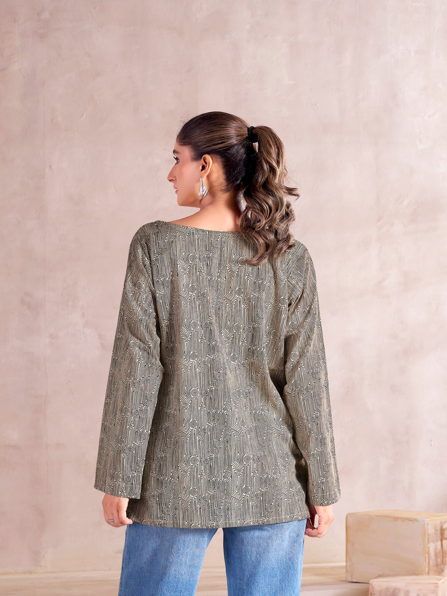 Mystic Maze V-Neck top with brallete