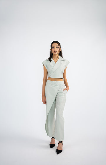 Crop top paired with Korean pants